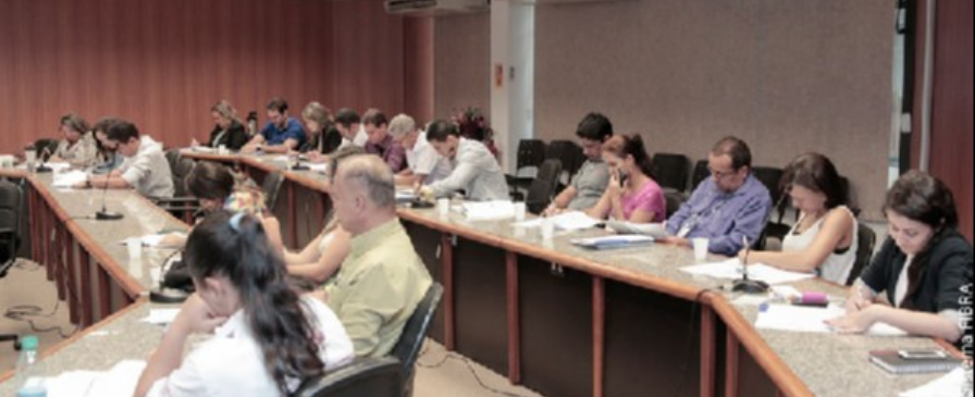 Fibra orienta empresas sobre processos trabalhistas